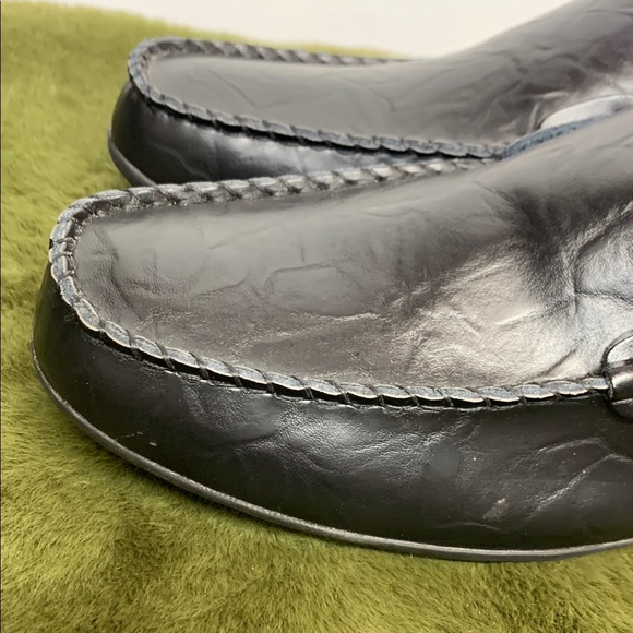 Men’s Sleek Black Slip-On Loafers with Moccasin Stitching - Picture 5 of 13